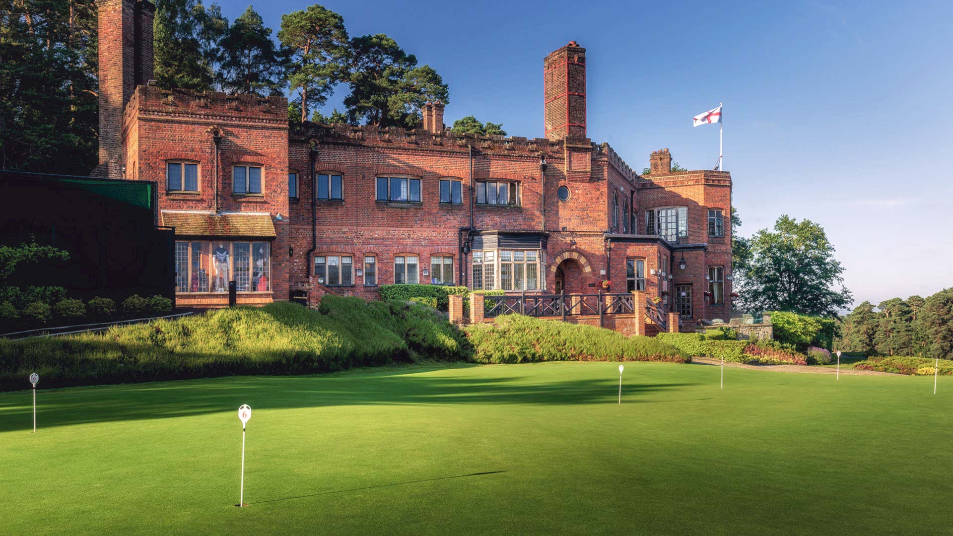 Clubhouse-St-Georges-Hill-Golf-Club-1278-Edit-2